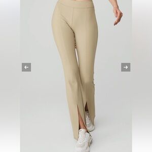 Alo Yoga Airbrush High-Waist 7/8 Flutter Legging in California Sand size Small